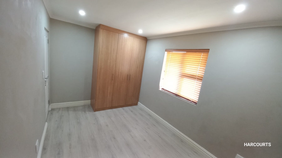 To Let 3 Bedroom Property for Rent in Zeekoevlei Western Cape